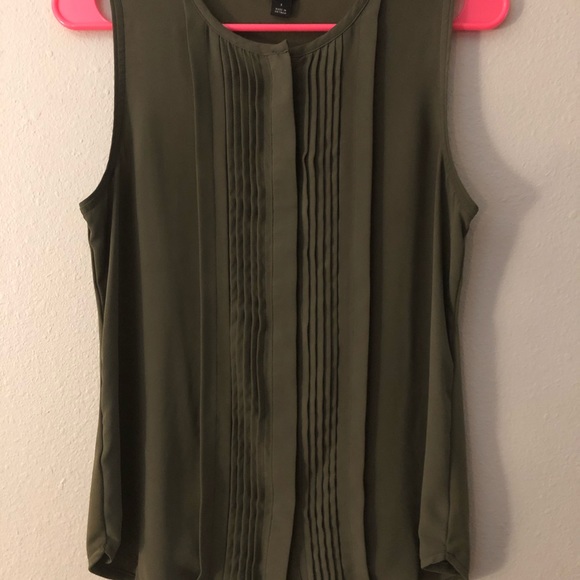 Ann Taylor Pin-tuck Shell, Khaki Moss, Size Small - Picture 2 of 3